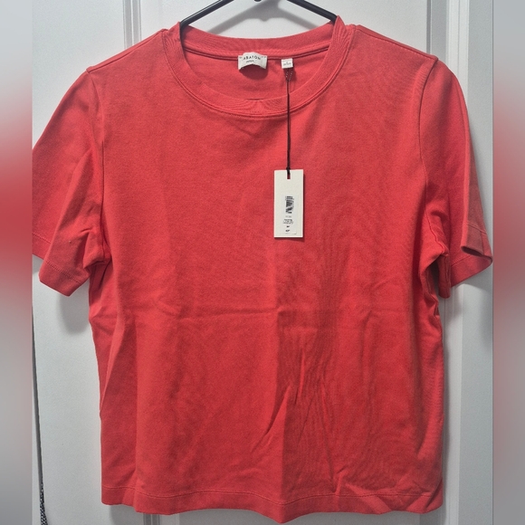 NWT Aritzia Babaton InterLock Memo T-shirs, Size Small, Cherry Red - Picture 3 of 10
